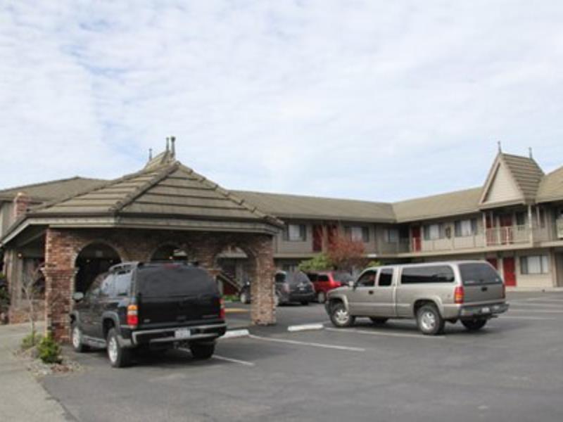 Ramada Bayside Inn & Suites Юрика Экстерьер фото